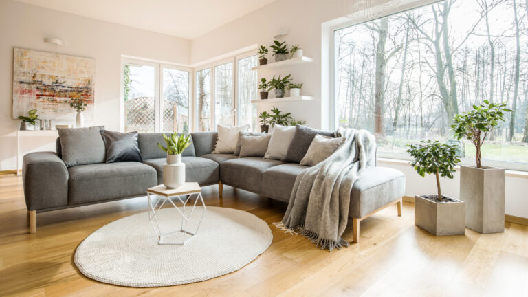 Jak ustawić narożnik w salonie